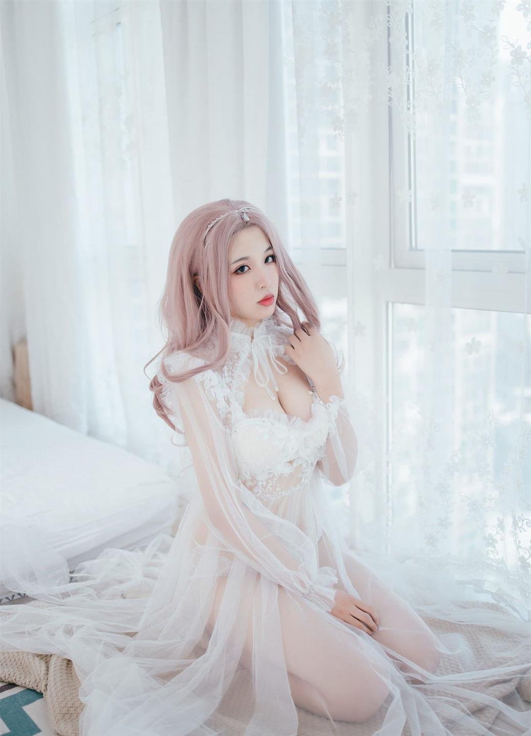 �־�����˭