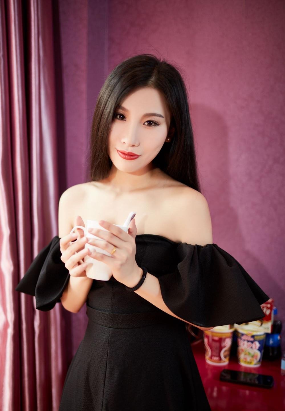 ��ҫ��˲��