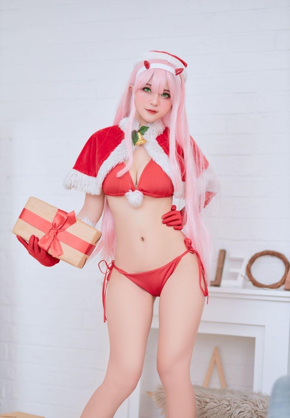 ���ߣ���ɫ���е����ң�ͷ��