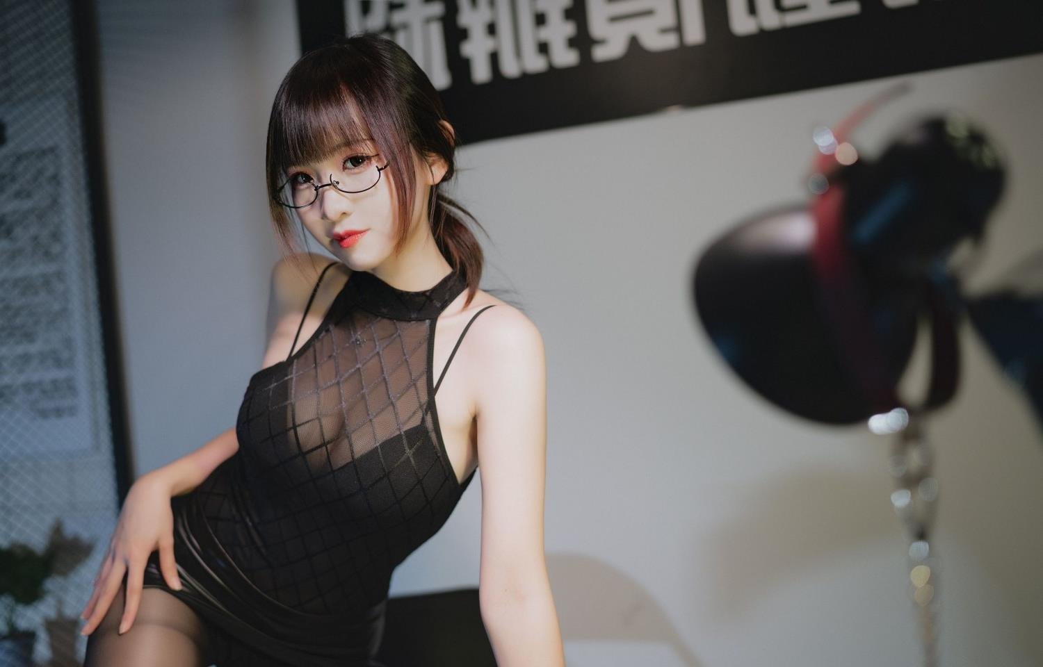 ���ߣ��������ּ����ɫ��ͷ��