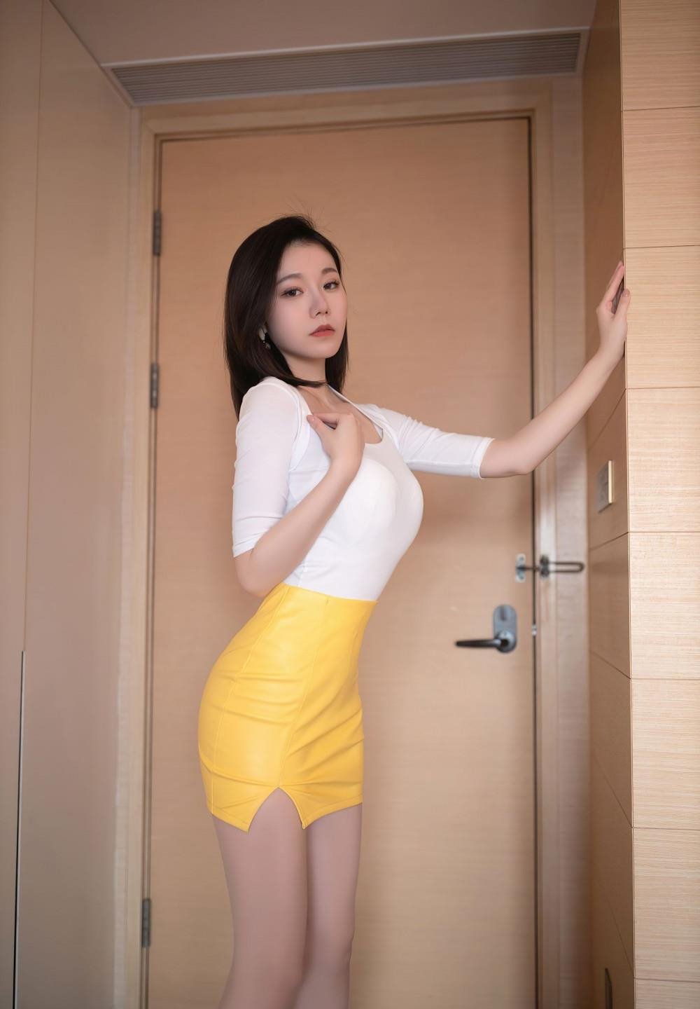 ������Ů�����ˬ��վ